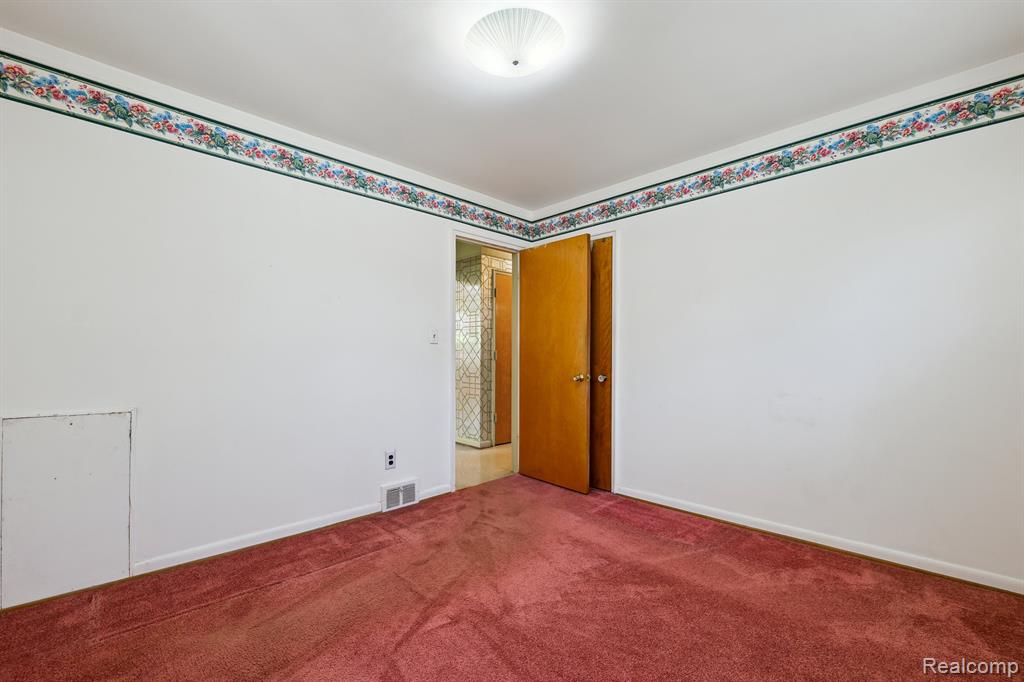 Clawson, Michigan 48017, United States, 3 Bedrooms Bedrooms, ,1 BathroomBathrooms,Residential,Pending,192834