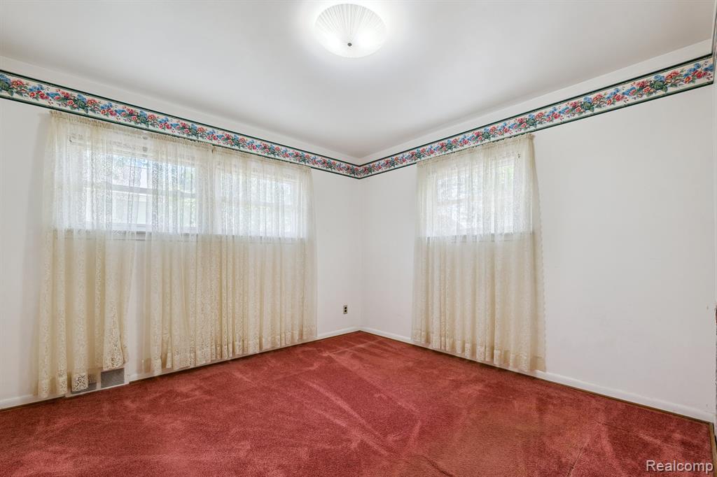 Clawson, Michigan 48017, United States, 3 Bedrooms Bedrooms, ,1 BathroomBathrooms,Residential,Pending,192834