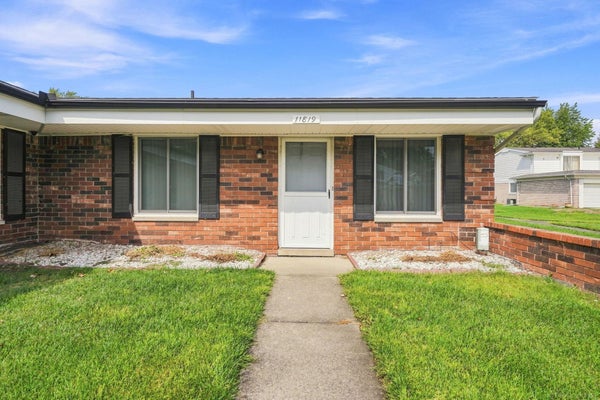 11819 MEADOW LANE DR, WARREN, MI 48093 - Image 22d2a751d6b8889d7f0137eaeaebc07a/238817074