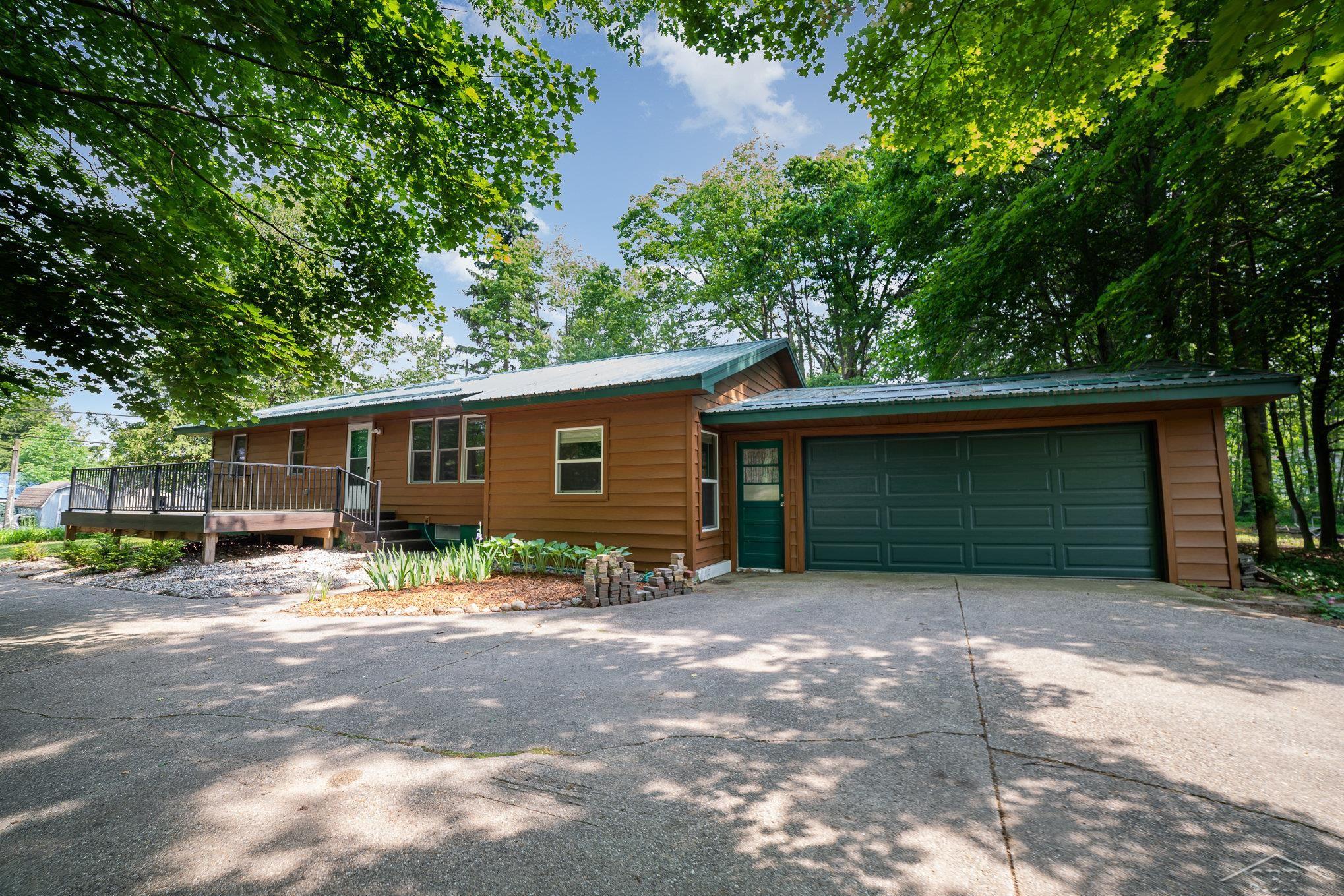 Lake, Michigan 48632, United States, 3 Bedrooms Bedrooms, ,2 BathroomsBathrooms,Residential,Active,192869 Lake, Michigan 48632, United States, 3 Bedrooms Bedrooms, ,2 BathroomsBathrooms,Residential,Active,192869