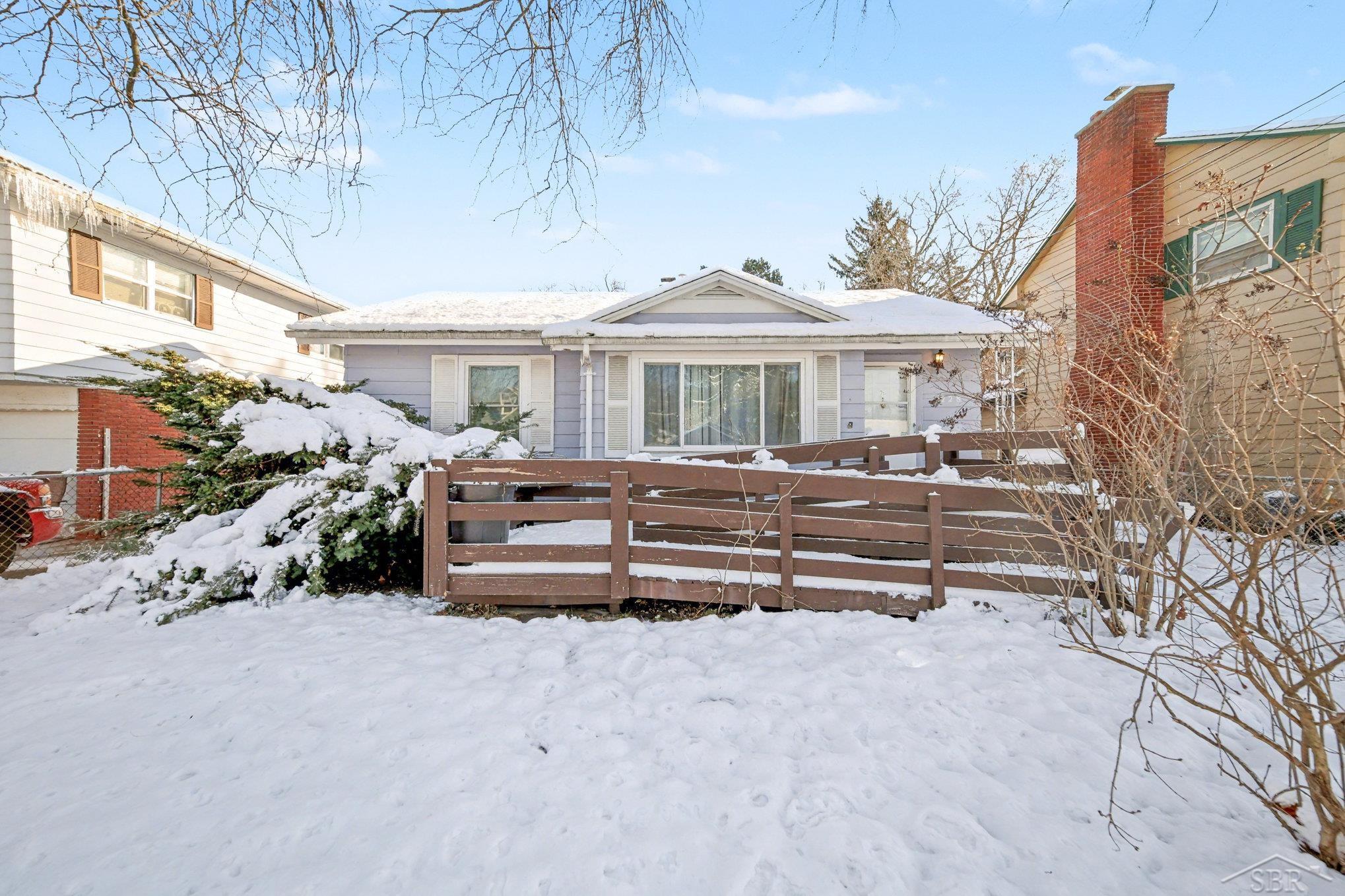 Saginaw, Michigan 48602, United States, 2 Bedrooms Bedrooms, ,1 BathroomBathrooms,Residential,Active,251596