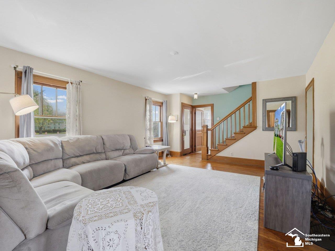 2361 Manhattan Street