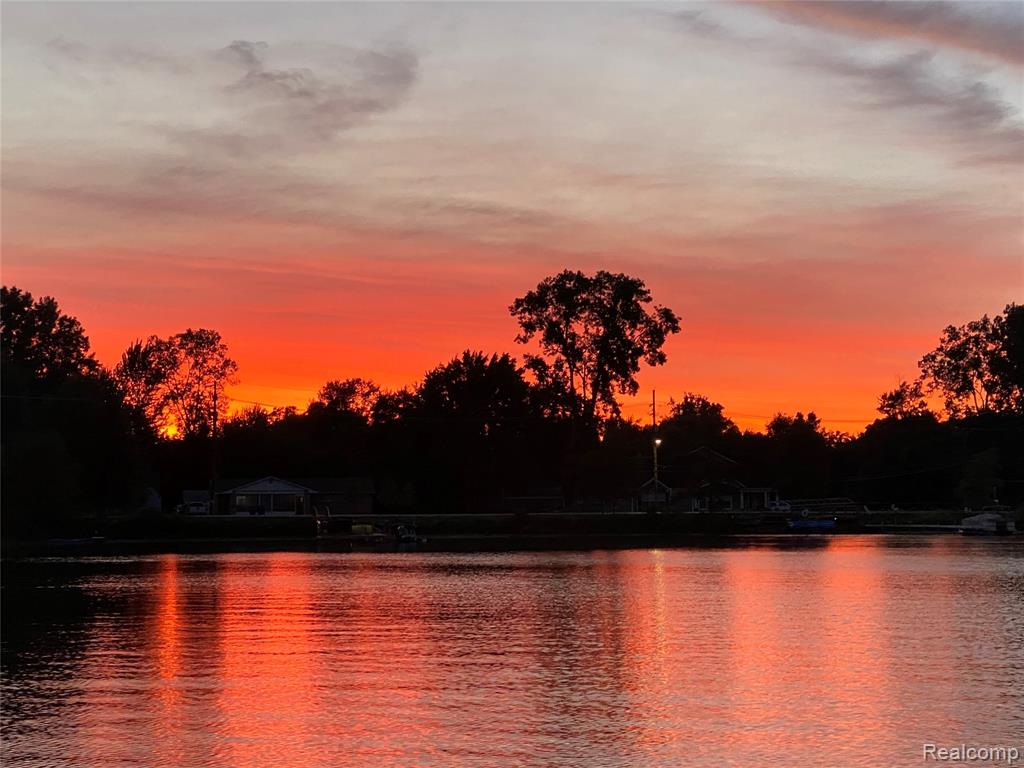 4616 Cass Elizabeth Road