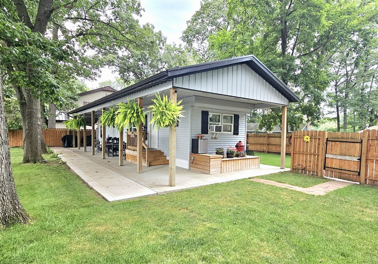 67003 Oxbow Drive