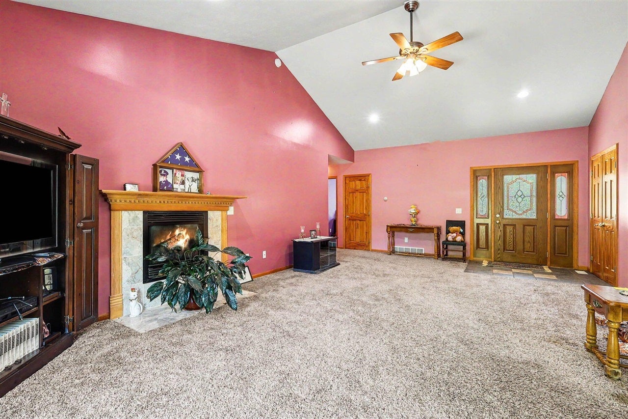 Properties Available 4 - 4 5620 Ryerson Road