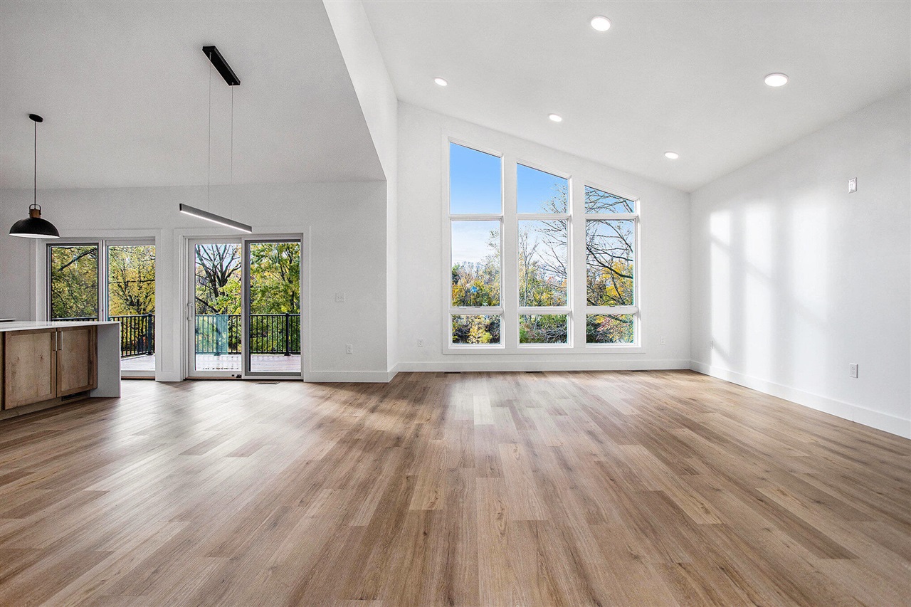 315 W High Street