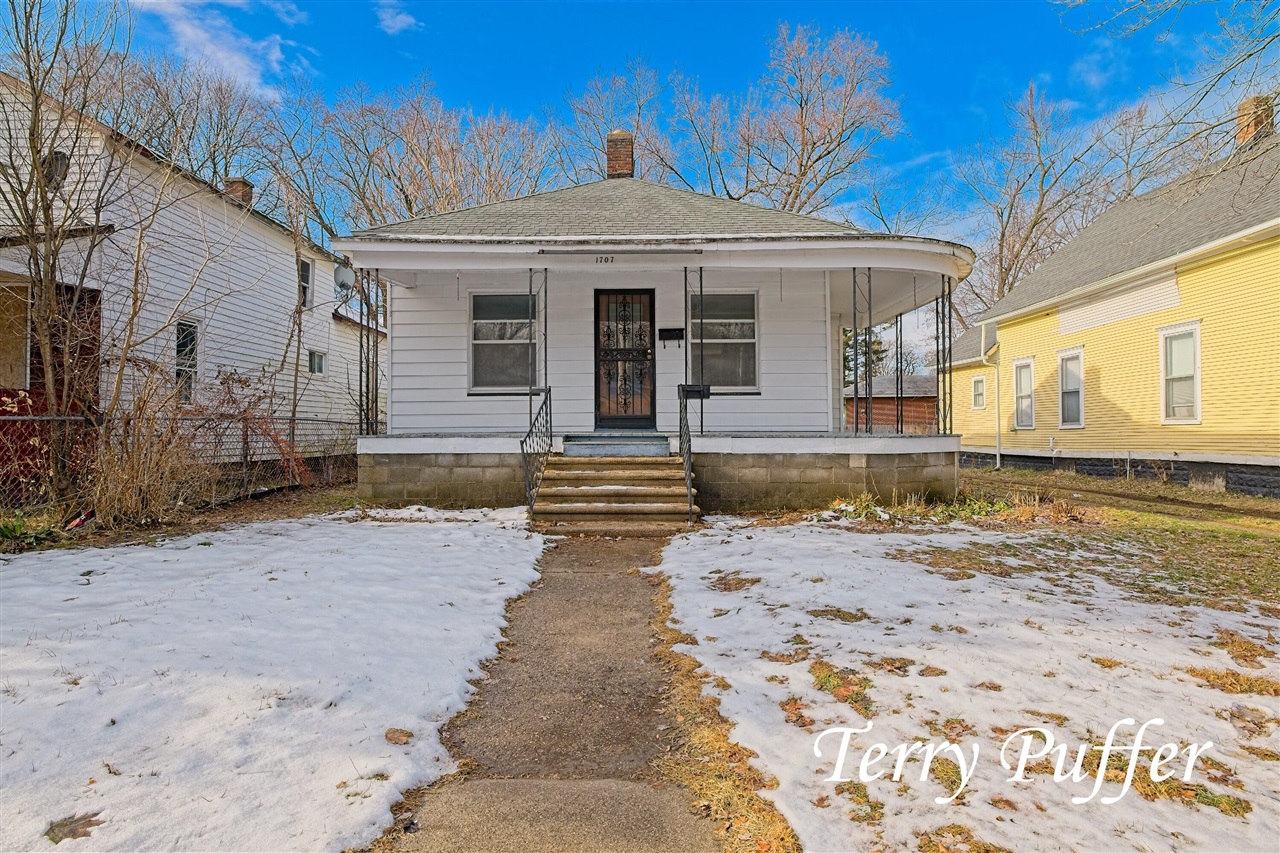 1707 Division Street