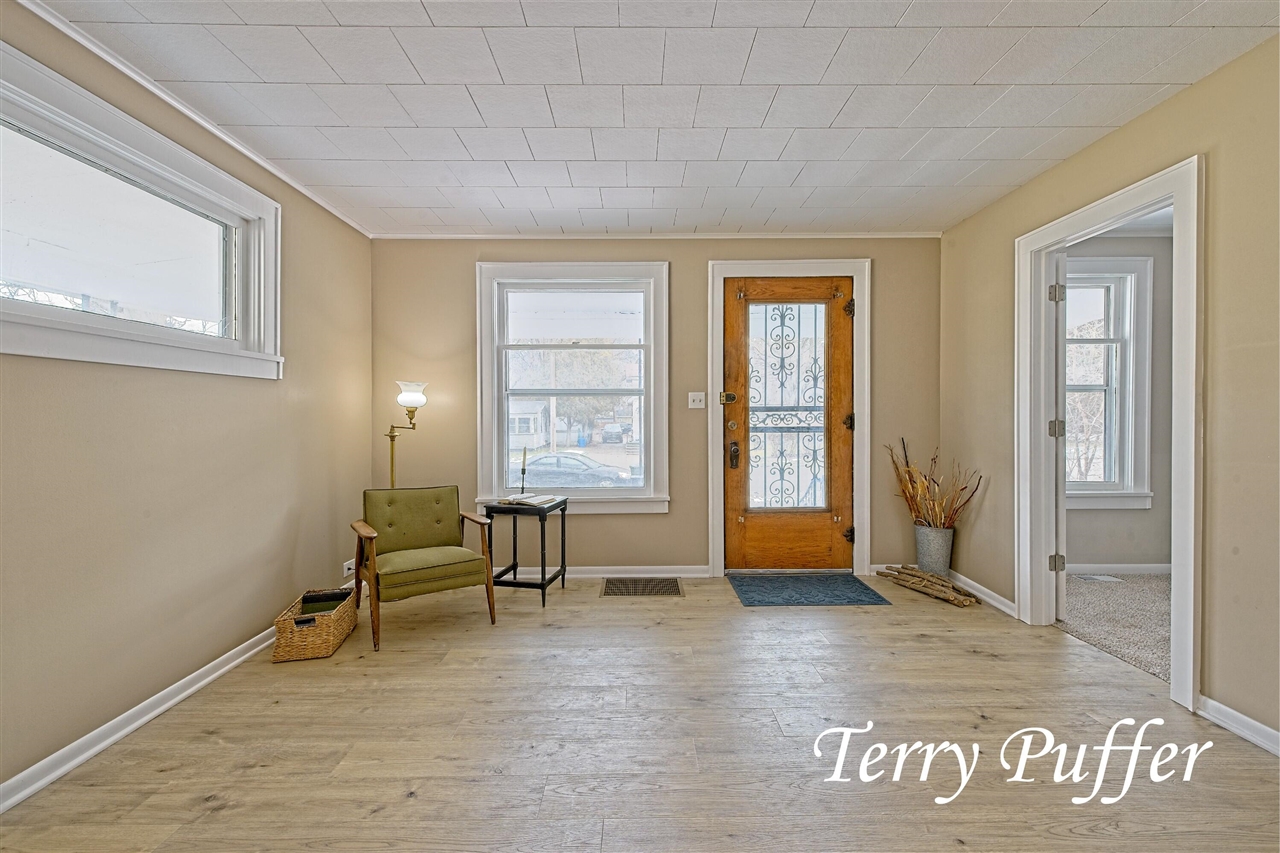 1707 Division Street