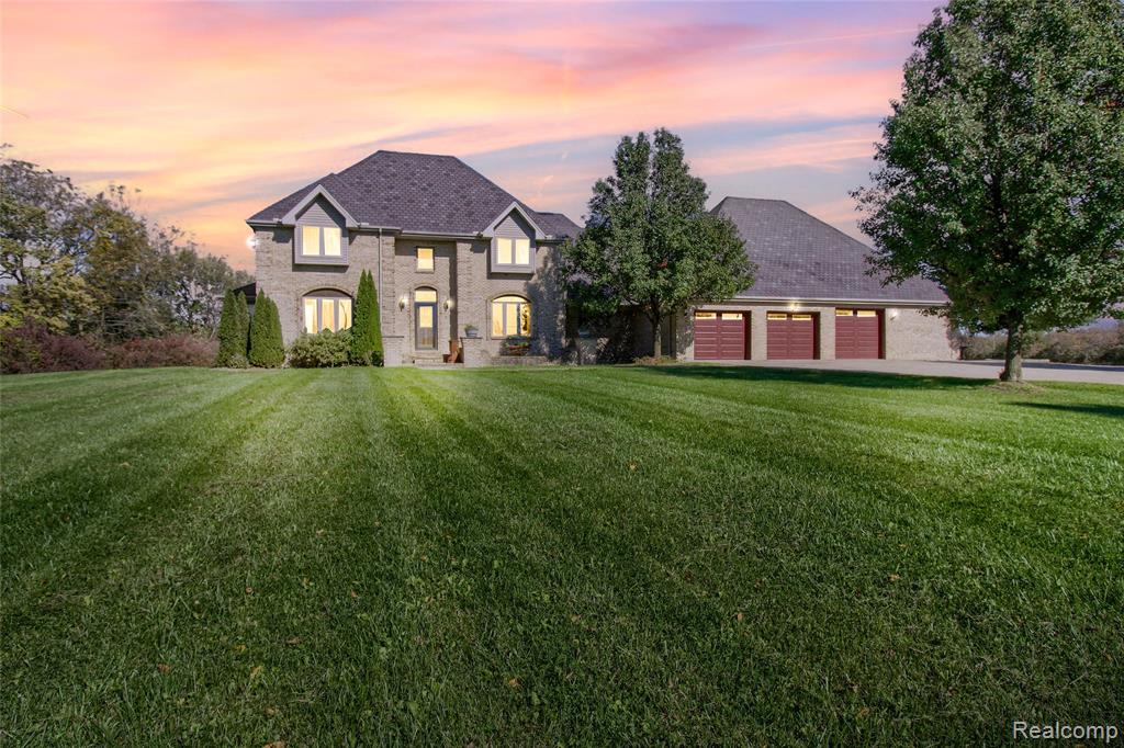 4305 Pointe Aux Peaux