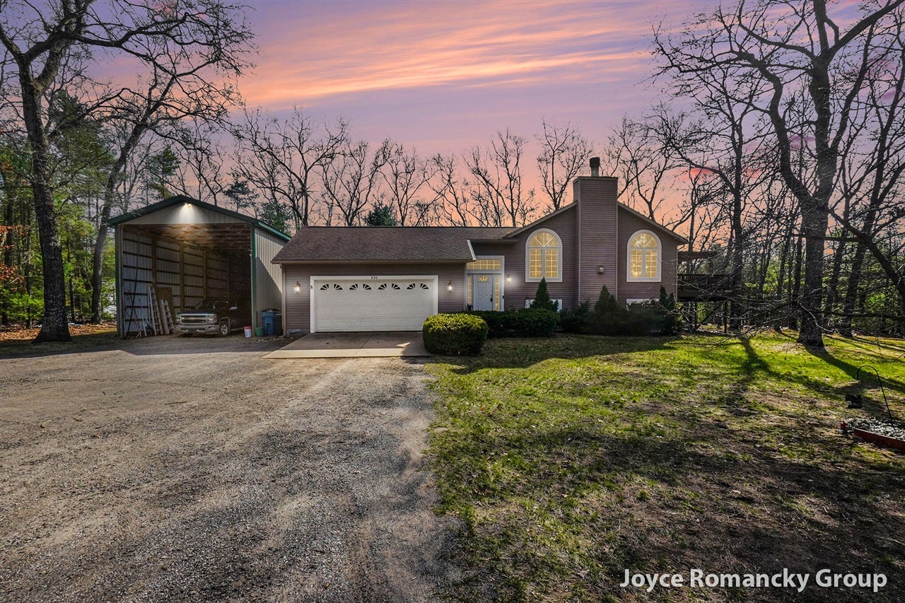 850 W White Lake Drive
