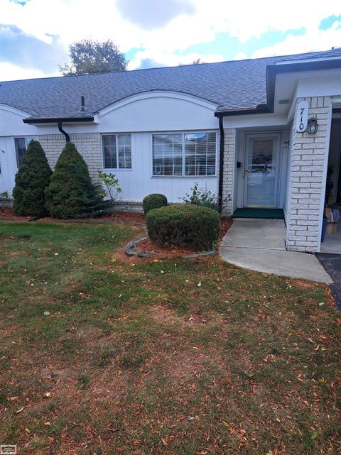 710 Country Club Drive Saint Clair Shores MI 48082