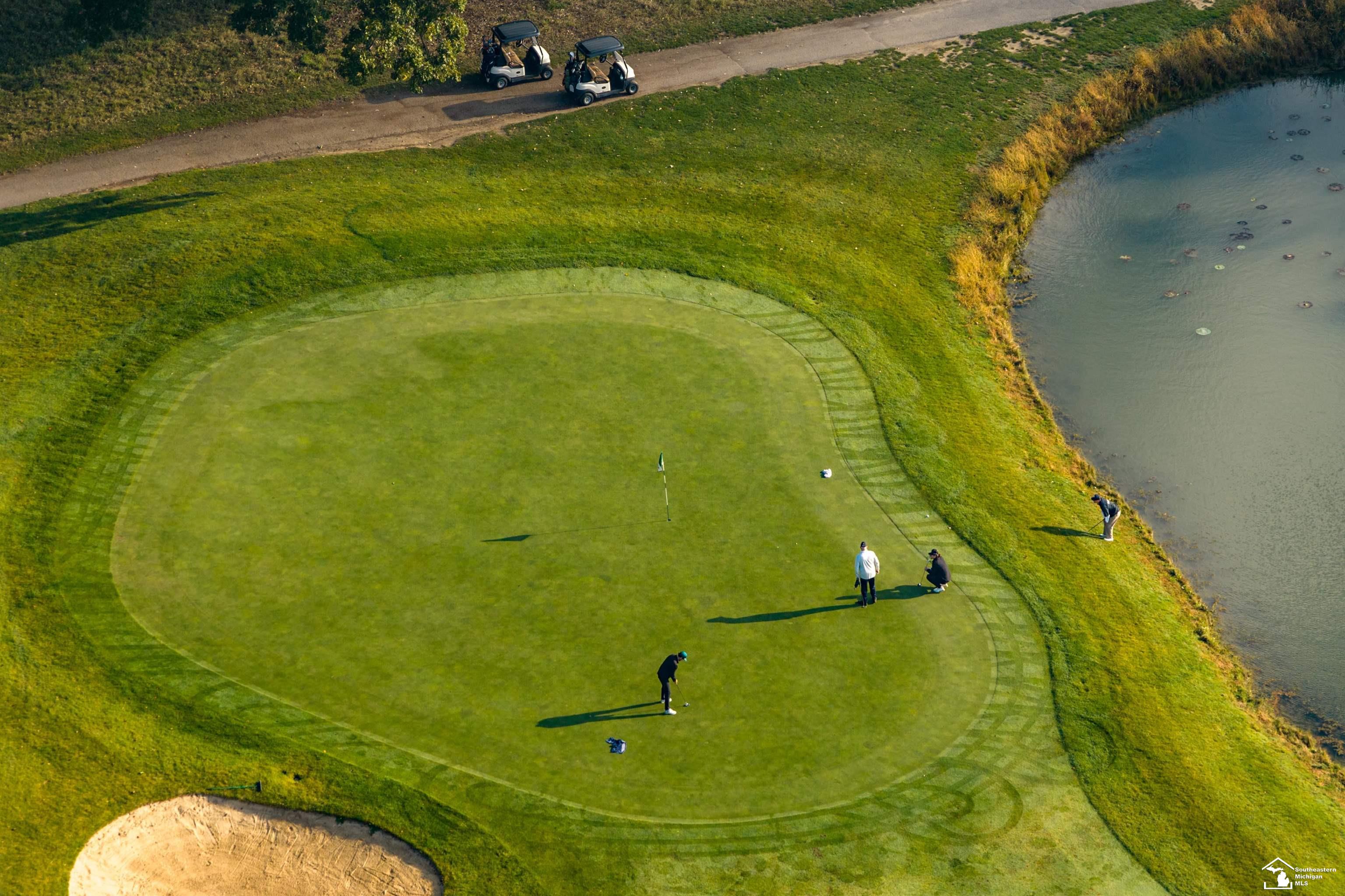 911 Saint James Park Avenue