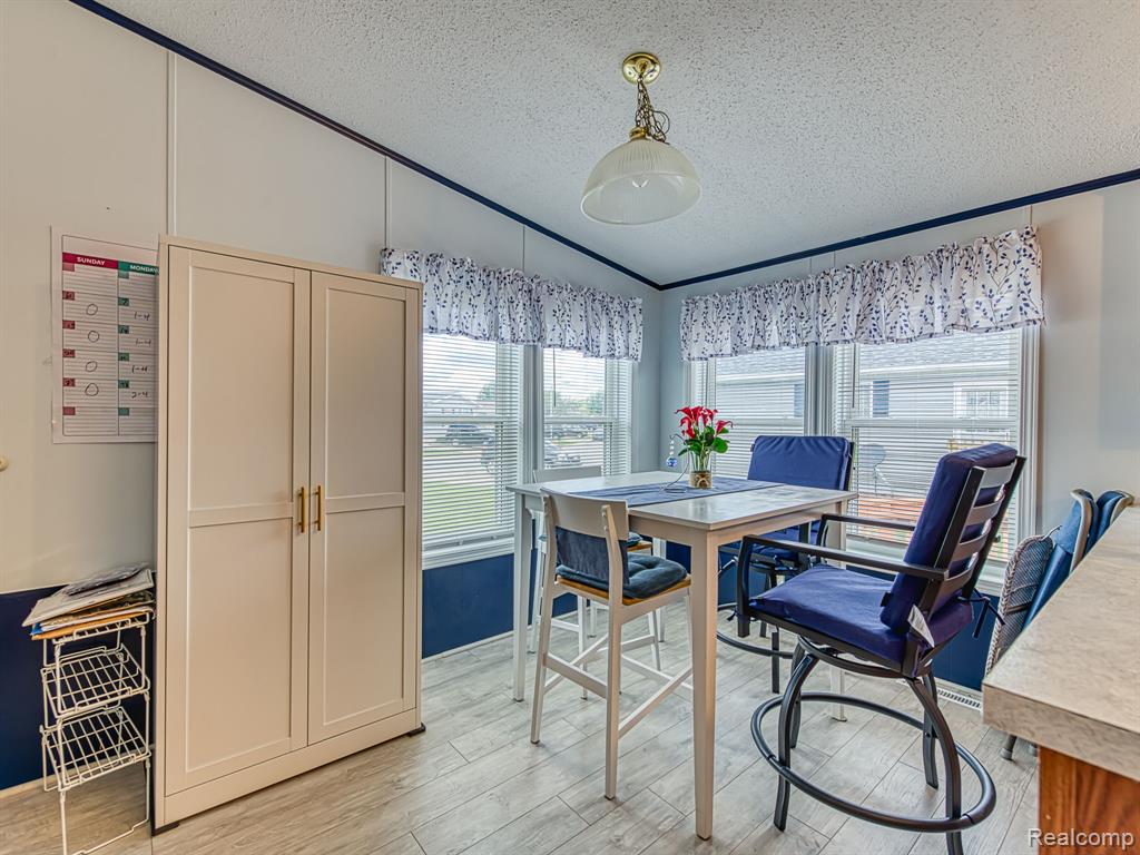 945 Tanner Landing