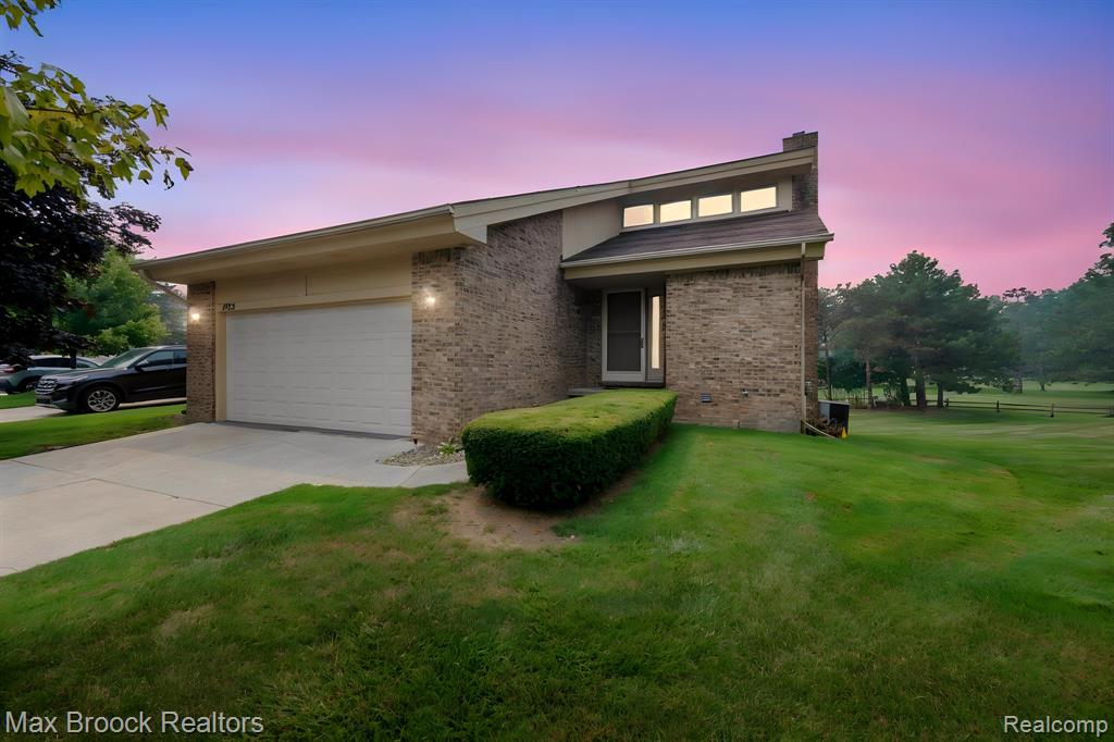 4723 Fairway Court