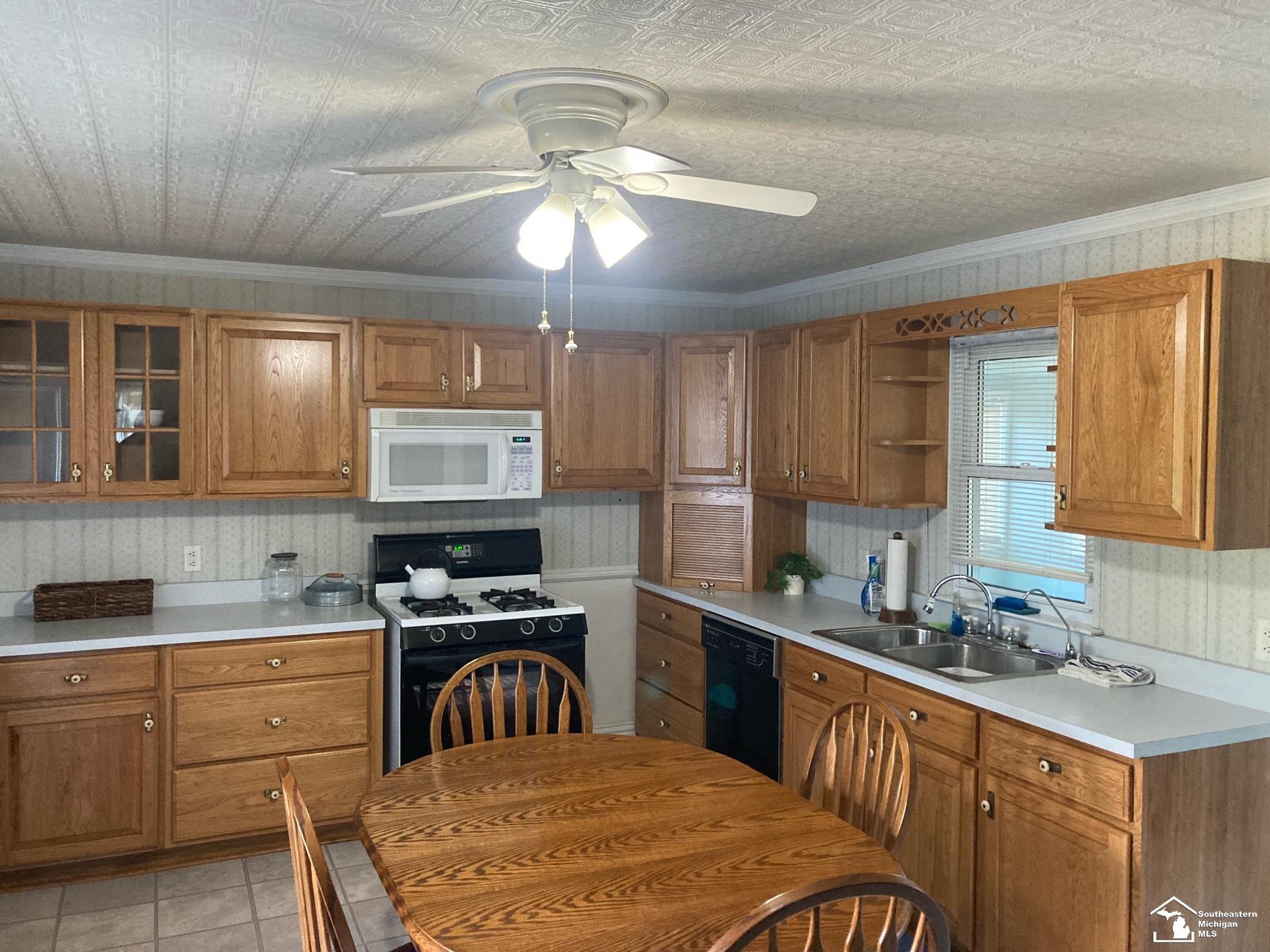 1635 W Erie Road