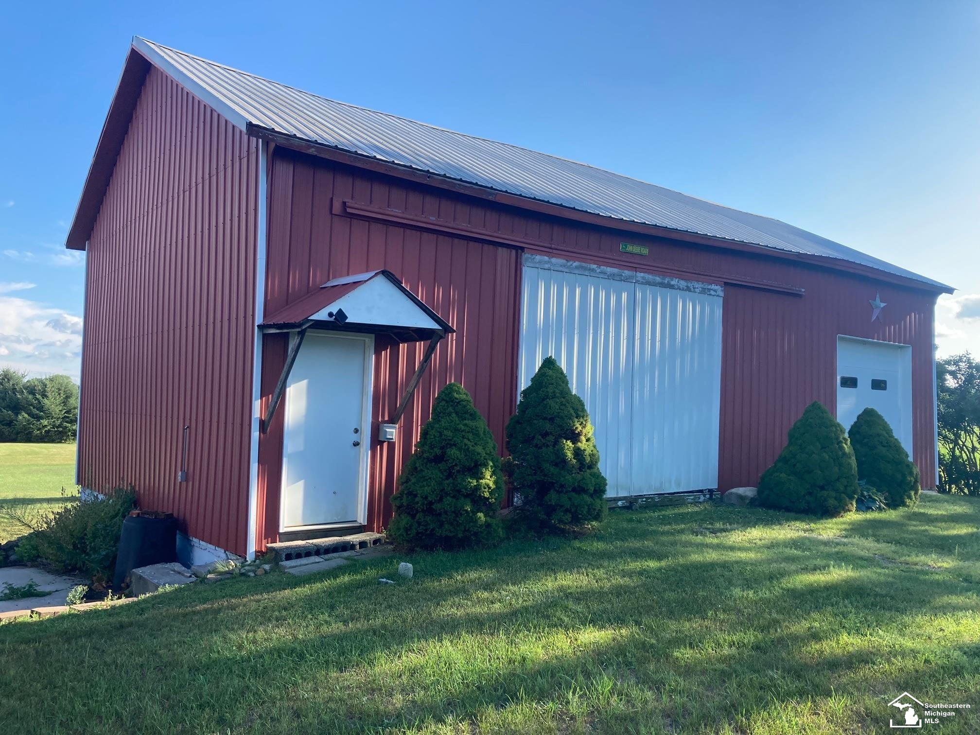 1635 W Erie Road