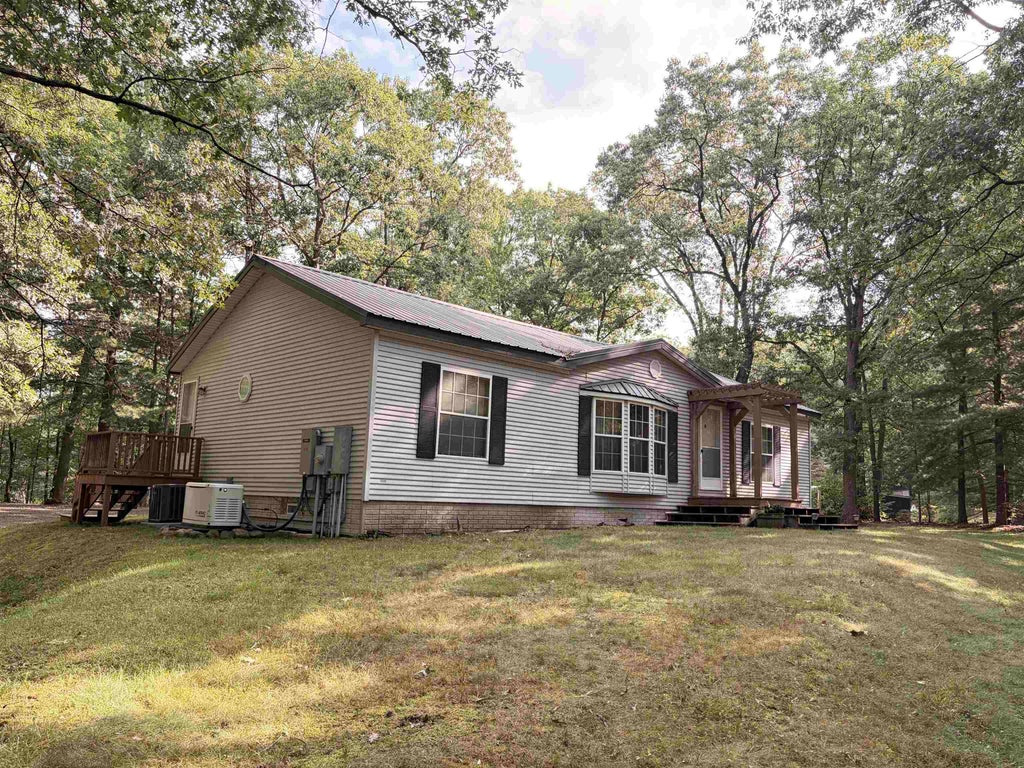 Photo of 2410 E Beatrice Road, Harrison, MI 48625 (MLS # 50220239)