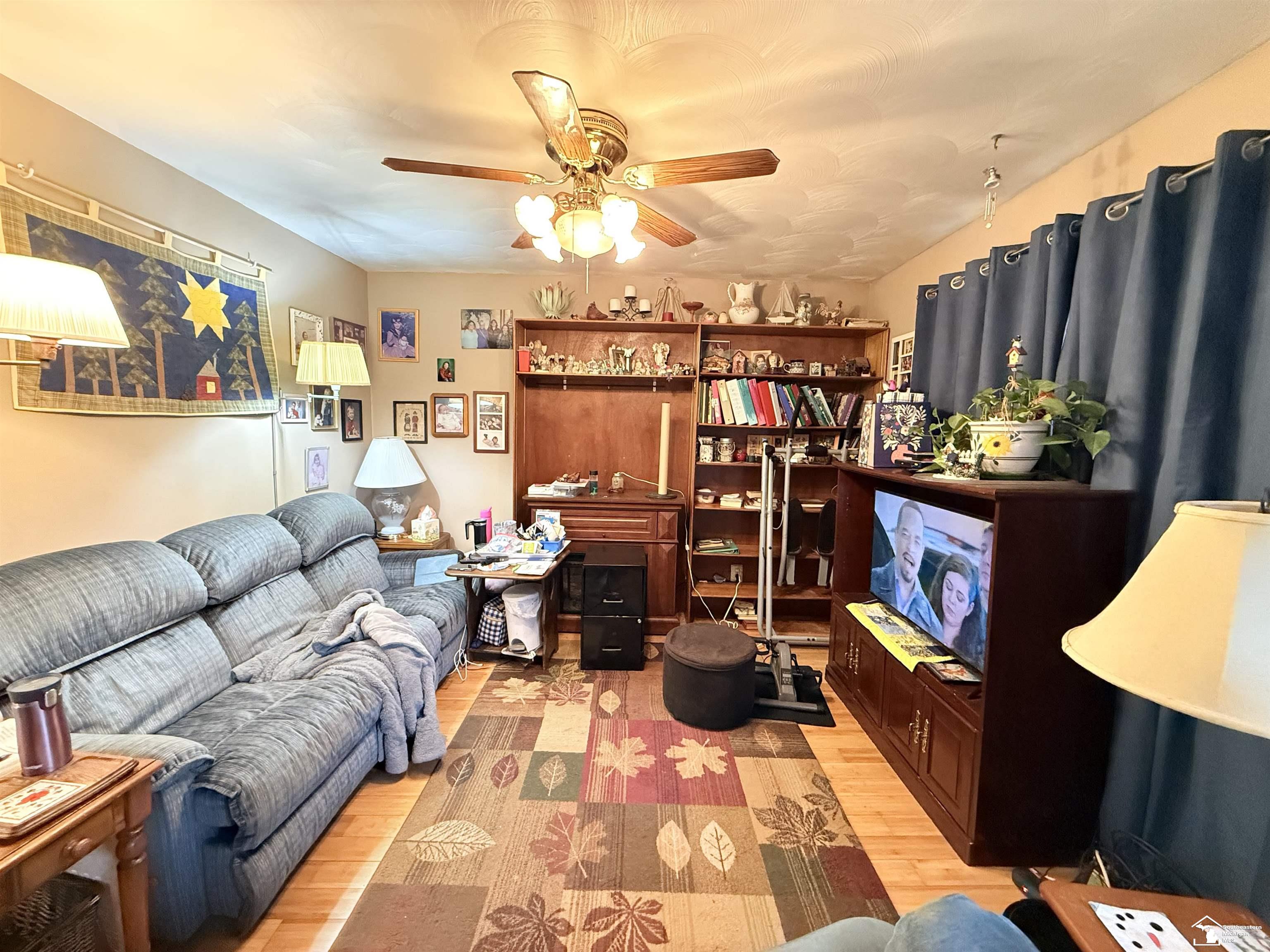 7292 Powlesland Avenue