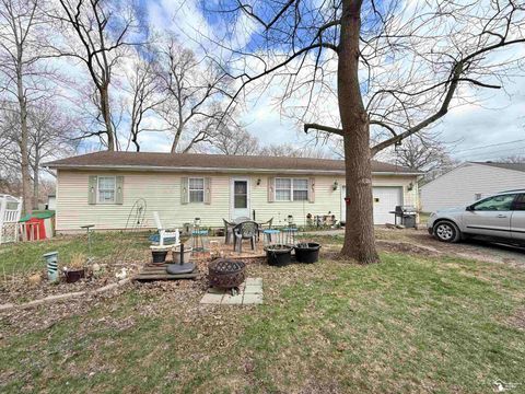 Photo of 7292 Powlesland Avenue, Temperance, MI 48182 (MLS # 50202726)