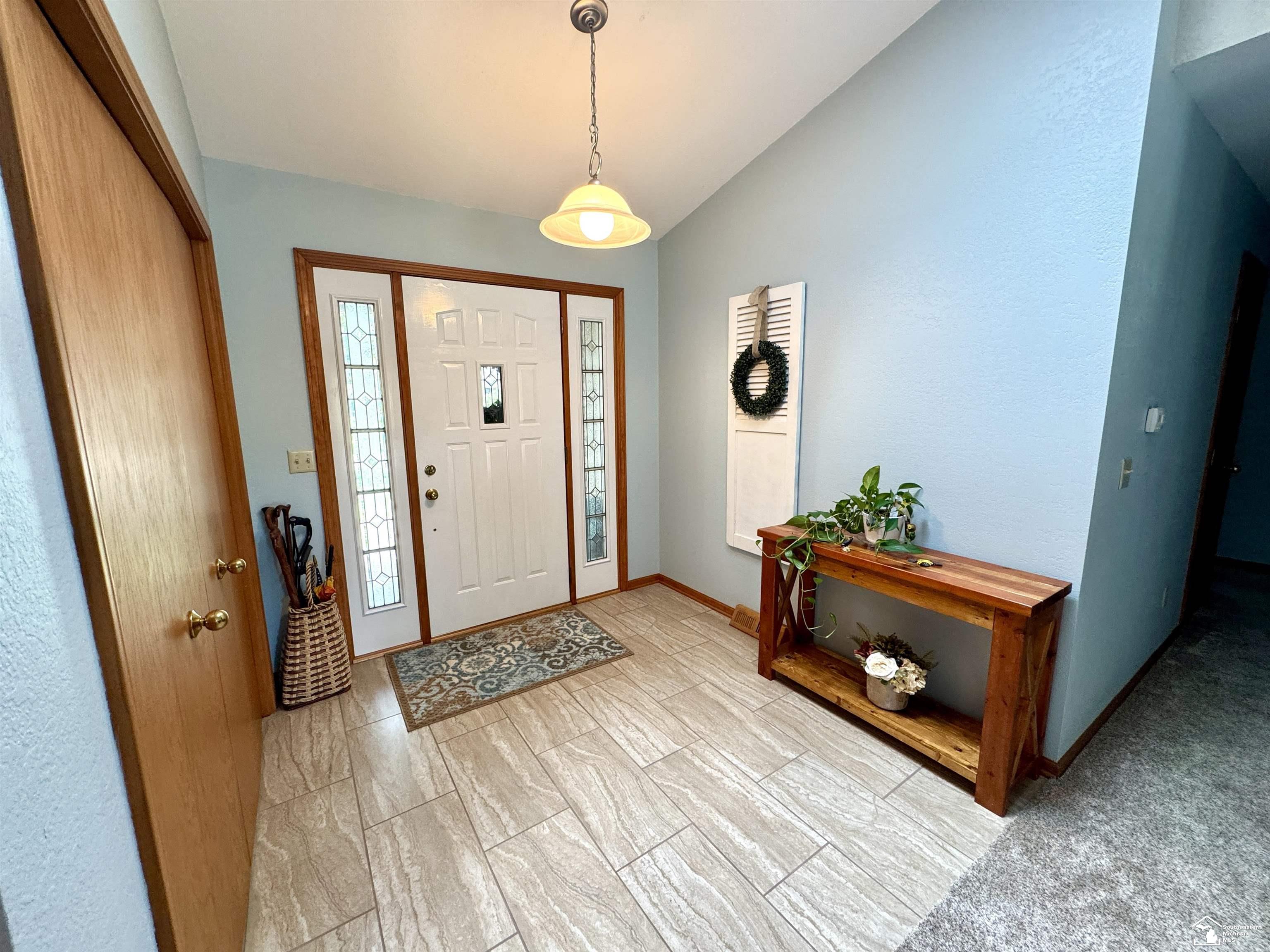 6991 Streamview Drive