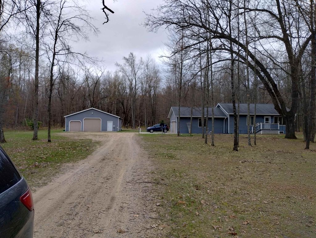 Photo of 11091 W Eight Point Lake Road, Lake, MI 48632 (MLS # 50206880)