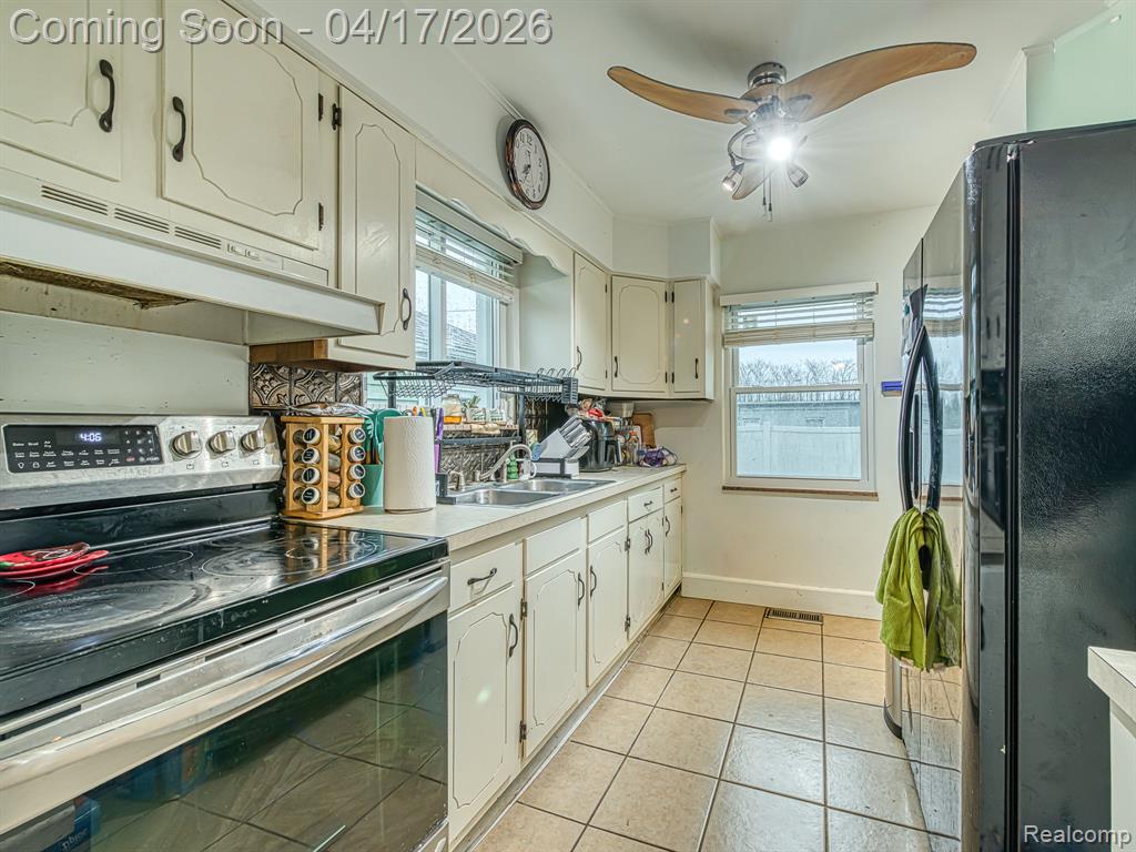 6000 Edgewood Boulevard