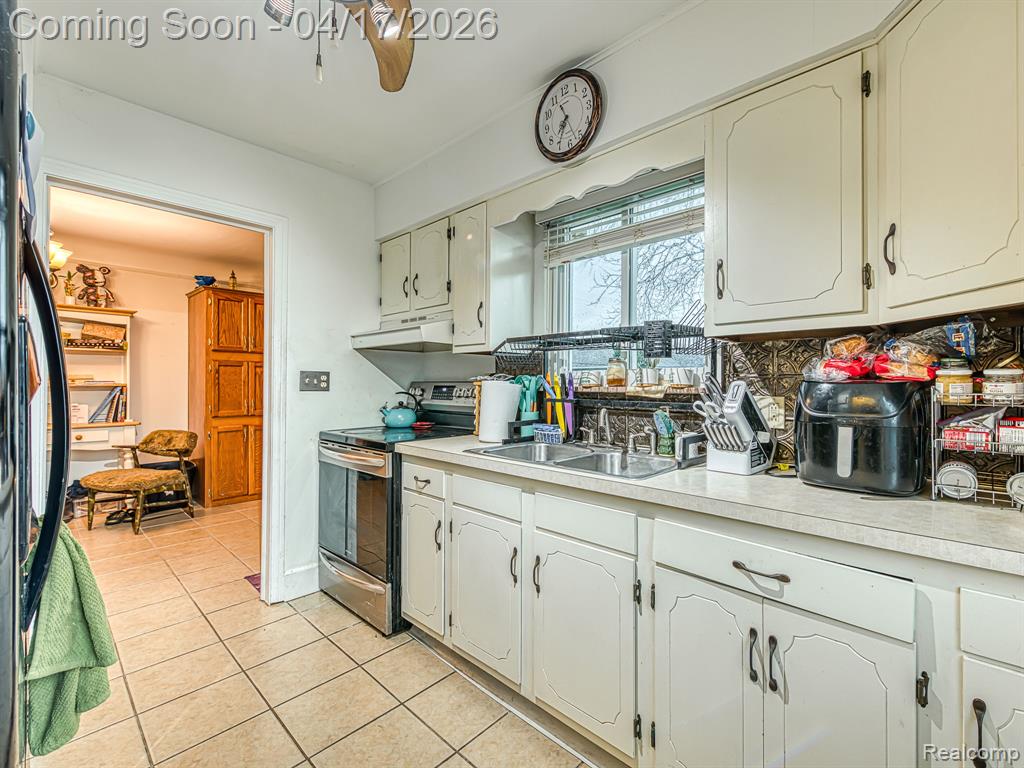 6000 Edgewood Boulevard