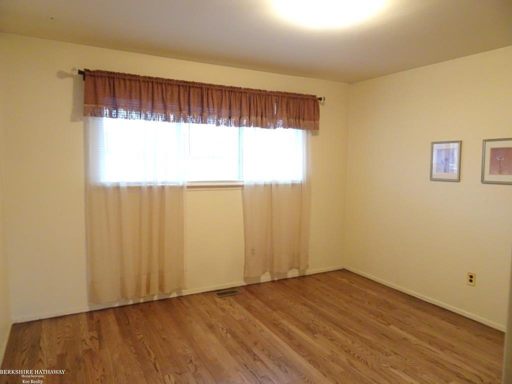 Warren, Michigan 48088, United States, 3 Bedrooms Bedrooms, ,2 BathroomsBathrooms,Residential,Active,250183