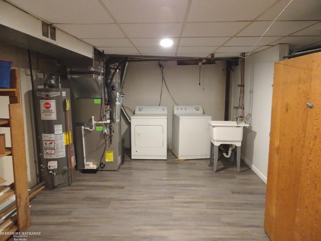 Warren, Michigan 48088, United States, 3 Bedrooms Bedrooms, ,2 BathroomsBathrooms,Residential,Active,250183