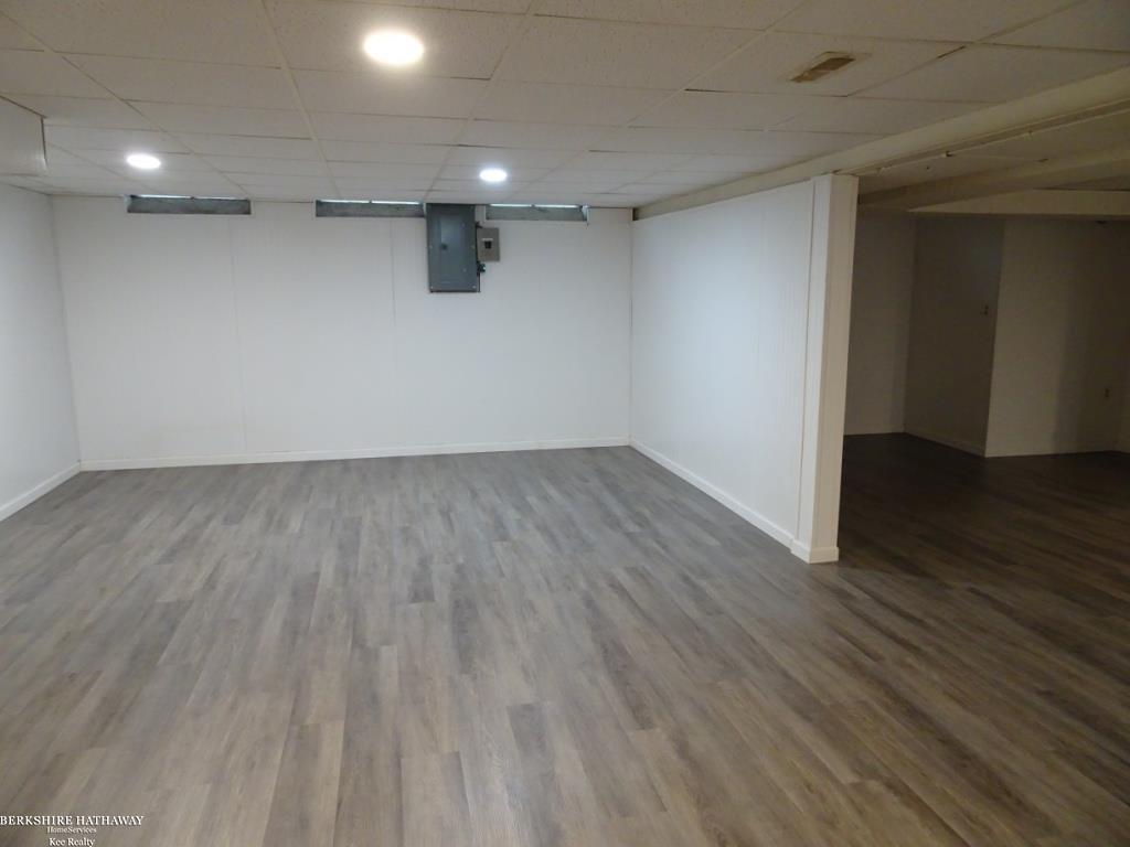 Warren, Michigan 48088, United States, 3 Bedrooms Bedrooms, ,2 BathroomsBathrooms,Residential,Active,250183