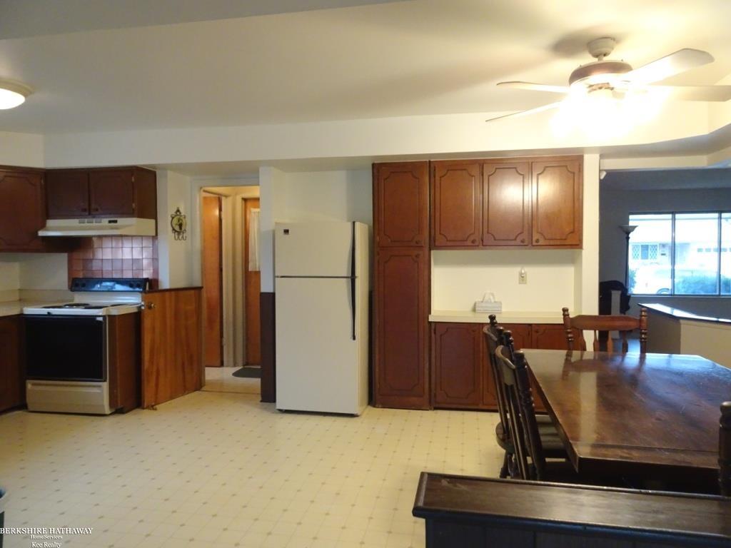 Warren, Michigan 48088, United States, 3 Bedrooms Bedrooms, ,2 BathroomsBathrooms,Residential,Active,250183