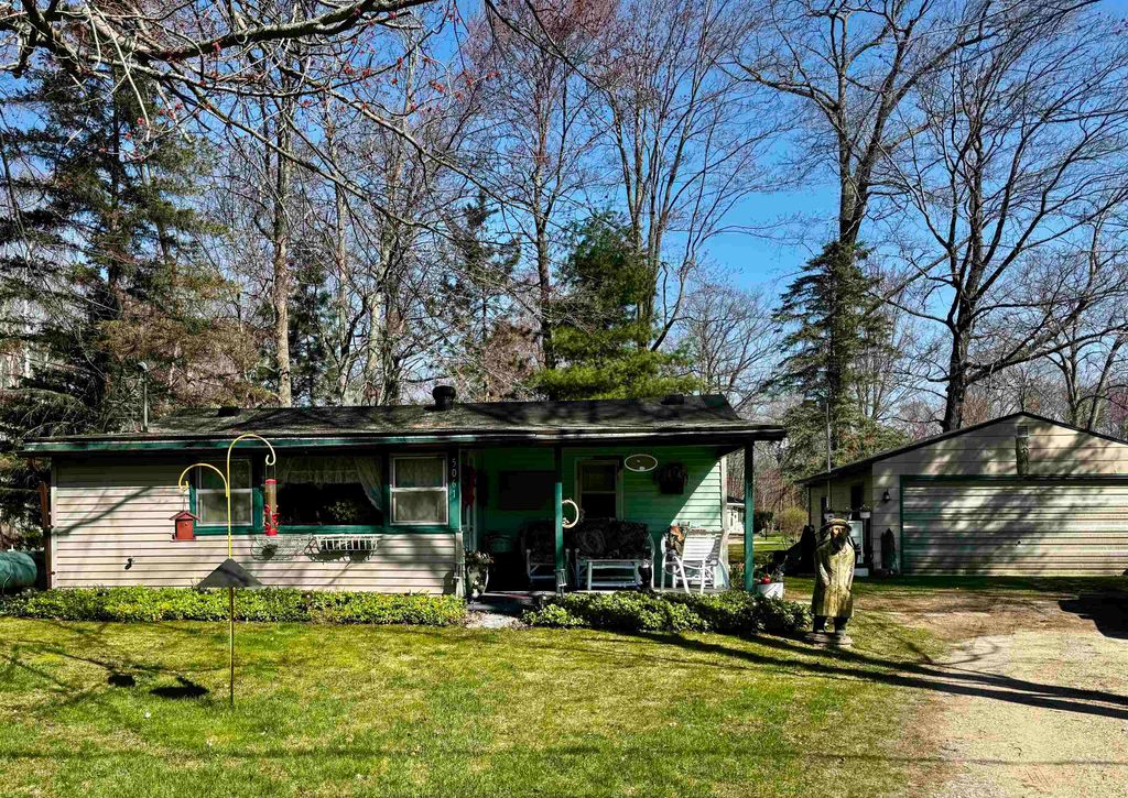 Photo of 5061 Wedgewood Drive, Harrison, MI 48625 (MLS # 50205229)