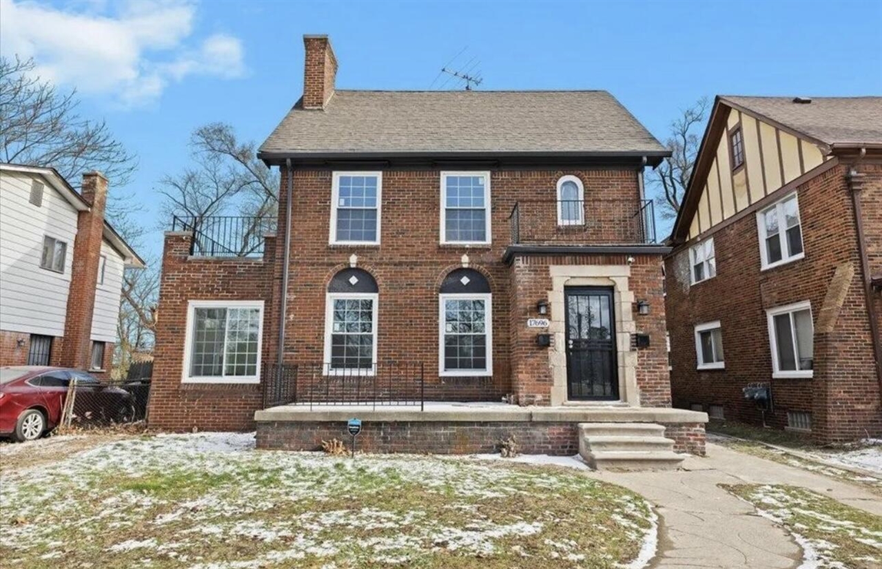 16796 Greenlawn Street