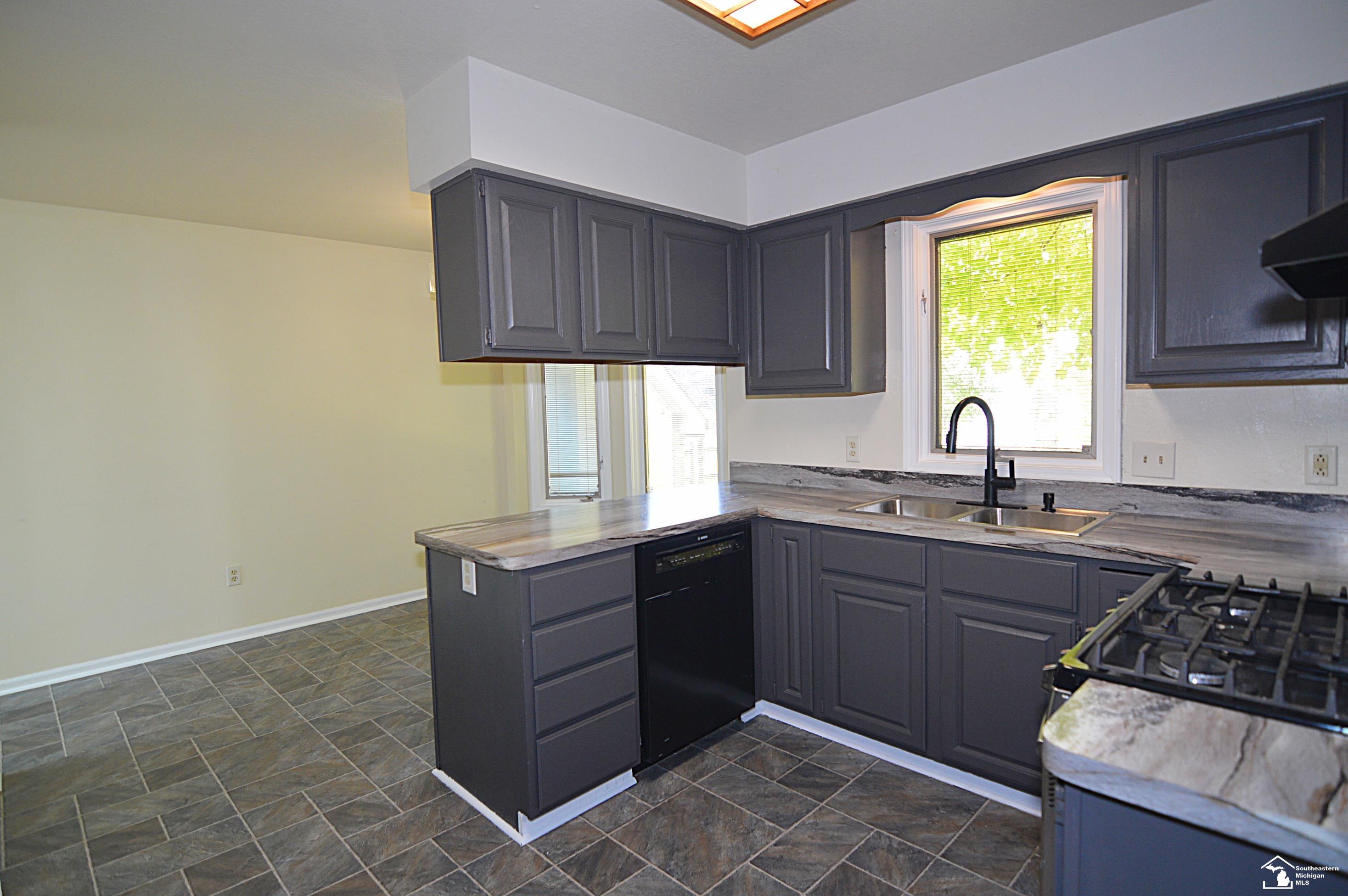 1412 Winding Way Road