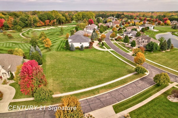 72 E GROVE CT, FREELAND, MI 48623 - Image 2ac966daf9eae71f0503f5889faebfc7/2896753703