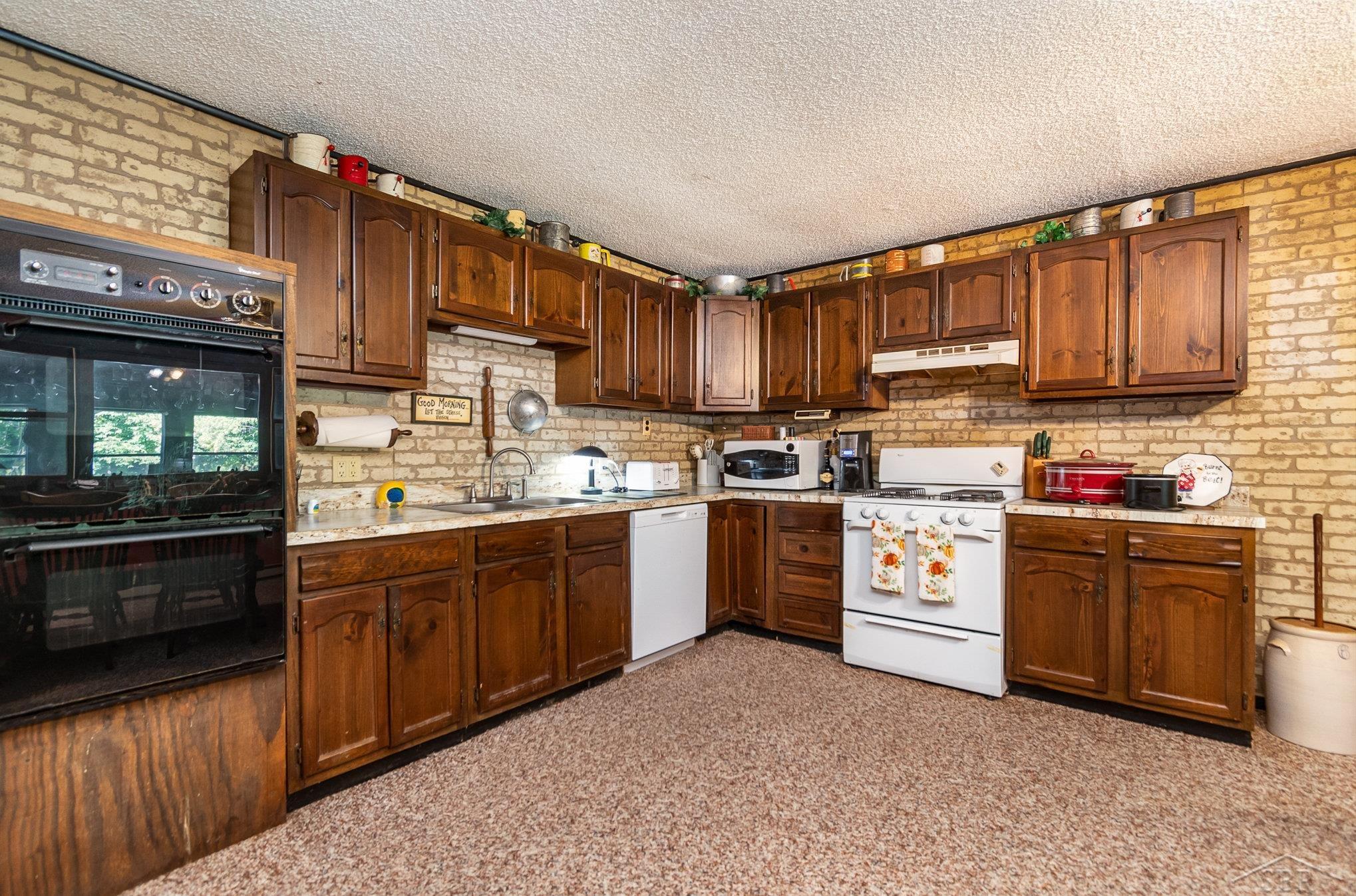 Harrison, Michigan 48625, United States, 4 Bedrooms Bedrooms, ,3 BathroomsBathrooms,Residential,Active,42039