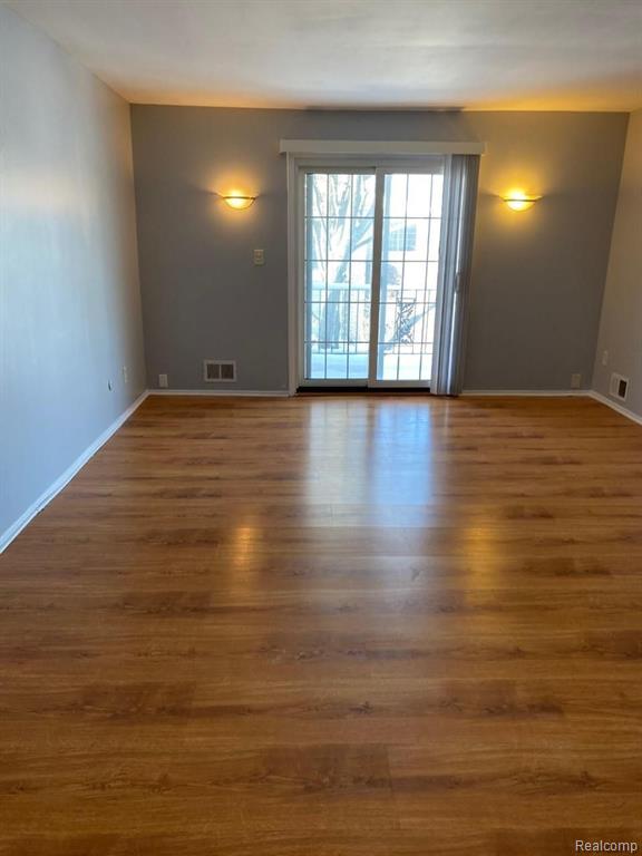 Bloomfield Hills, Michigan 48304, United States, 2 Bedrooms Bedrooms, ,1 BathroomBathrooms,Residential,Active,192871