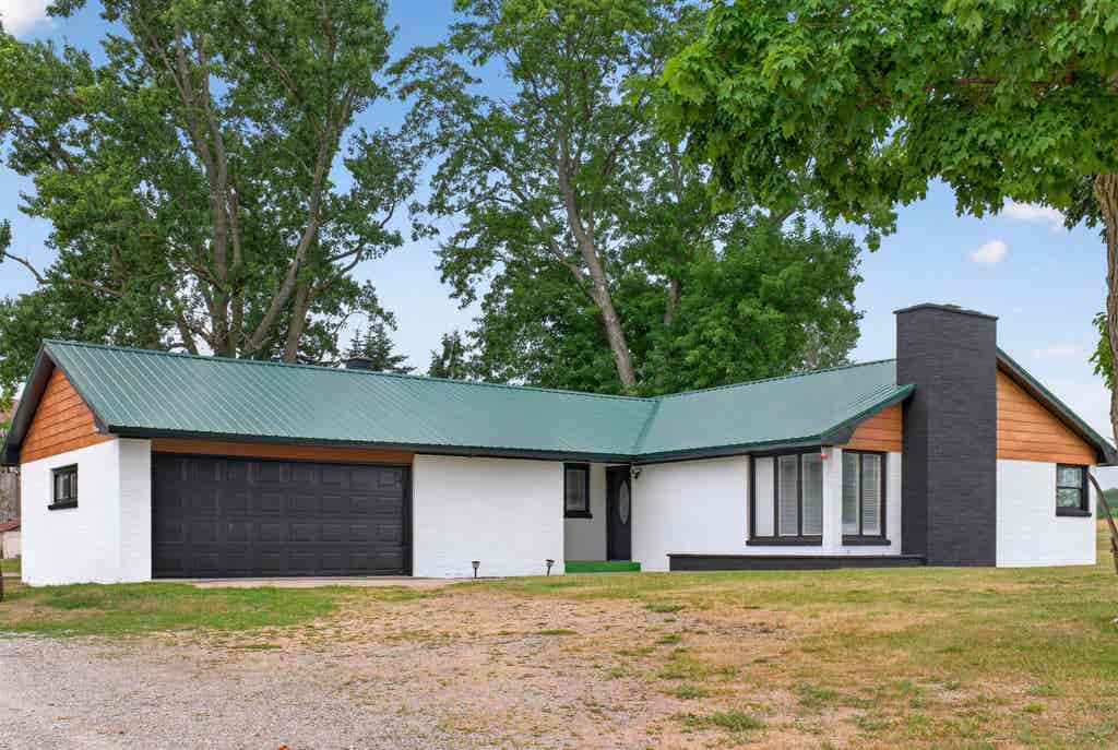 Photo of 3925 Woods Road, Gladwin, MI 48624 (MLS # 50216625)