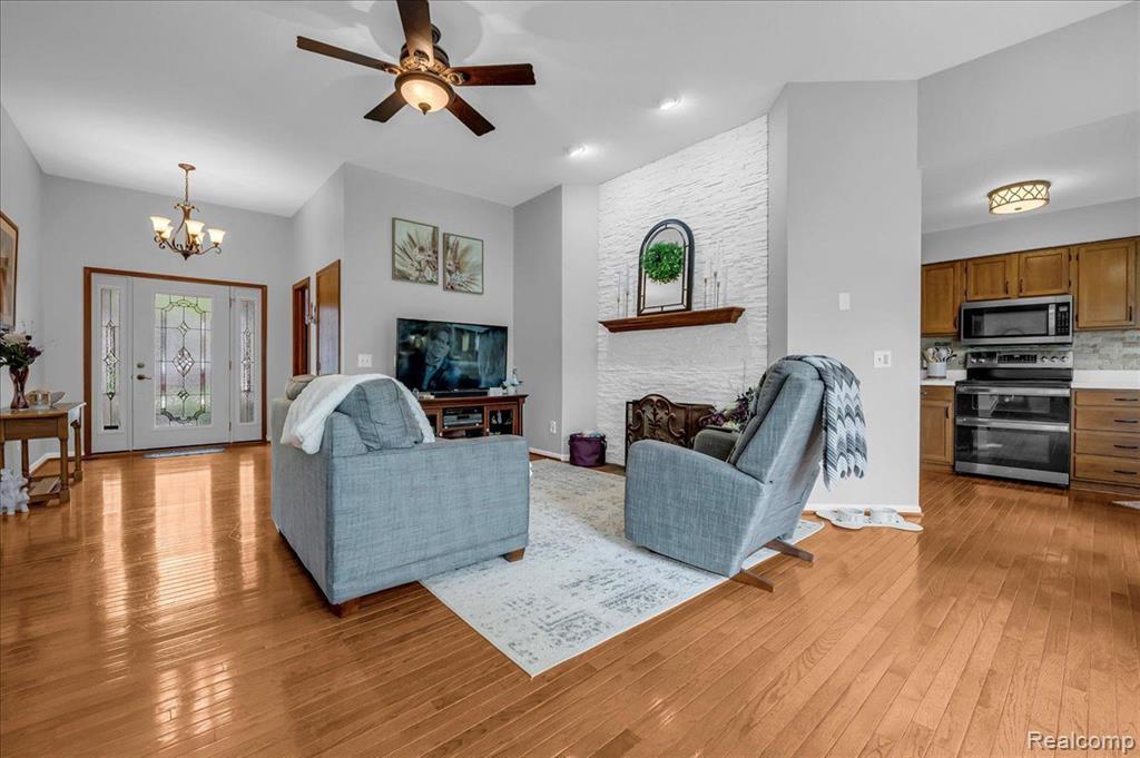 706 DONNALEE Drive