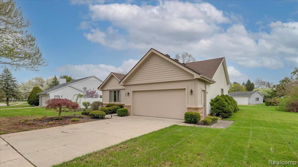 706 DONNALEE Drive