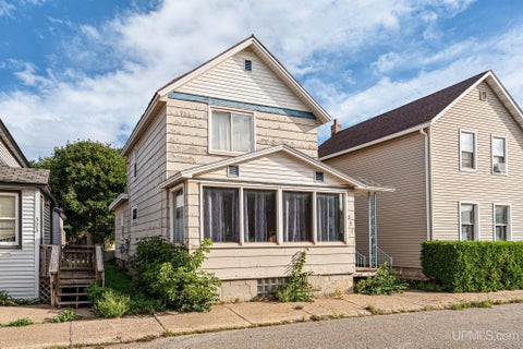 Photo of 327 Bank Street, Ishpeming, MI 49849 (MLS # 50222428)