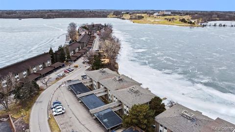 Photo of 855 Cliffs Drive 303C #303C, Ypsilanti, MI 48198 (MLS # 60974075)