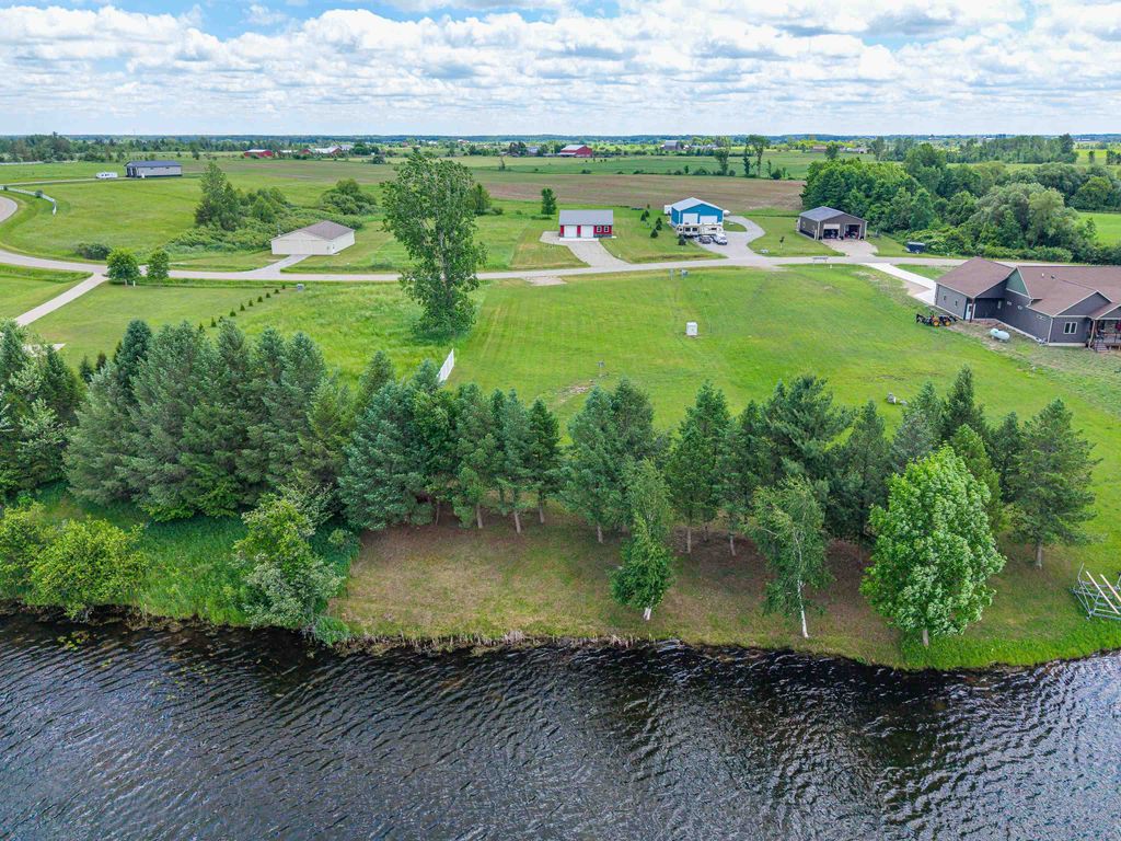 Photo of 2160 Willow Bay Lane, Gladwin, MI 48624 (MLS # 50211231)