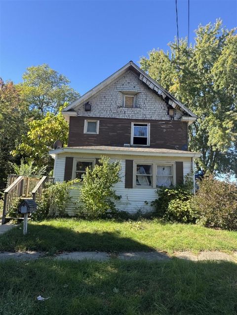 Photo of 79 Clark Street, Battle Creek, MI 49014 (MLS # 70500048)