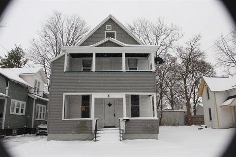 Photo of 77 Irwin Avenue, Muskegon, MI 49442 (MLS # 70508887)
