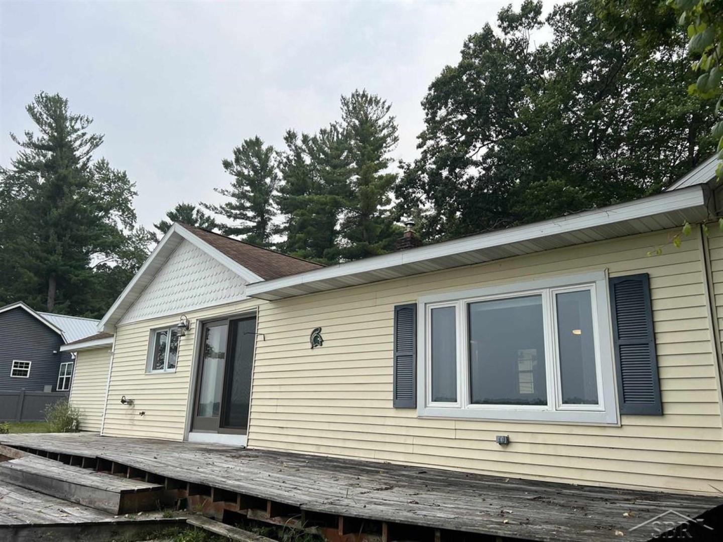 Sanford, Michigan 48657, United States, 3 Bedrooms Bedrooms, ,1 BathroomBathrooms,Residential,Pending,194518