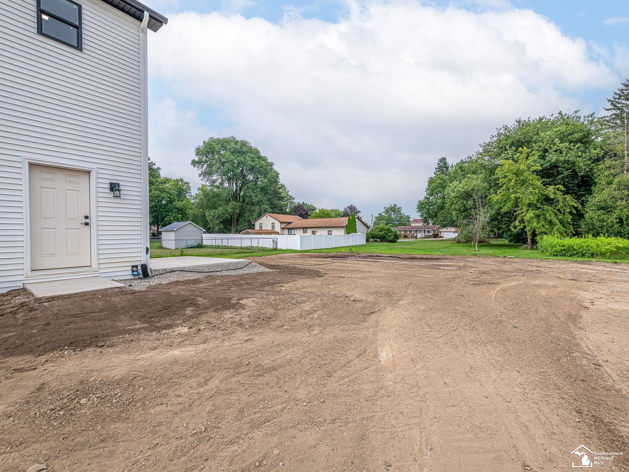 Monroe, Michigan 48161, United States, 5 Bedrooms Bedrooms, ,3 BathroomsBathrooms,Residential,Active,192877