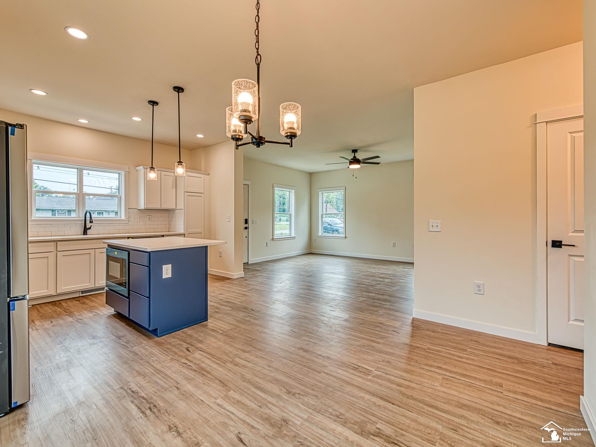 Monroe, Michigan 48161, United States, 5 Bedrooms Bedrooms, ,3 BathroomsBathrooms,Residential,Active,192877