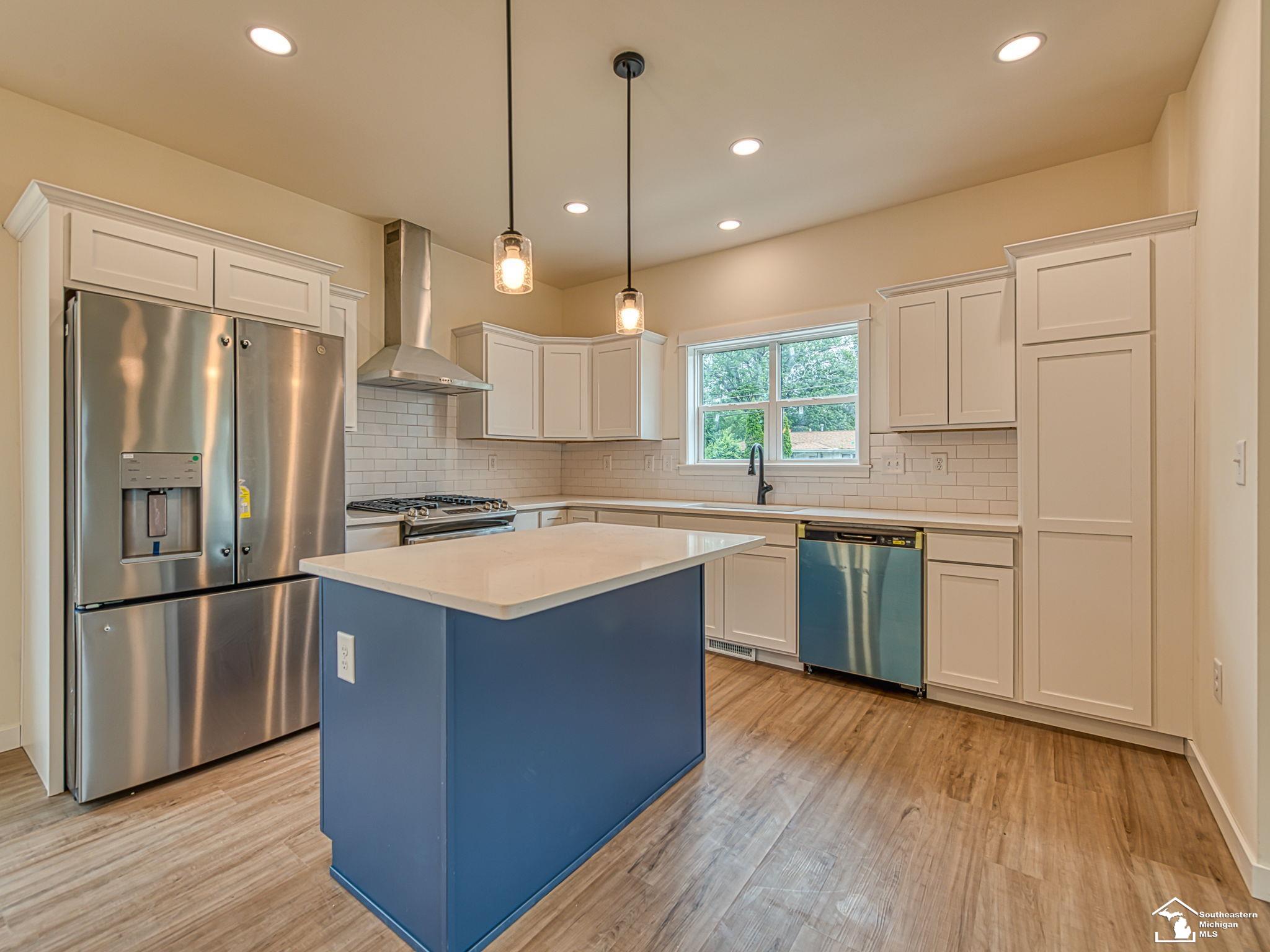 Monroe, Michigan 48161, United States, 5 Bedrooms Bedrooms, ,3 BathroomsBathrooms,Residential,Active,192877