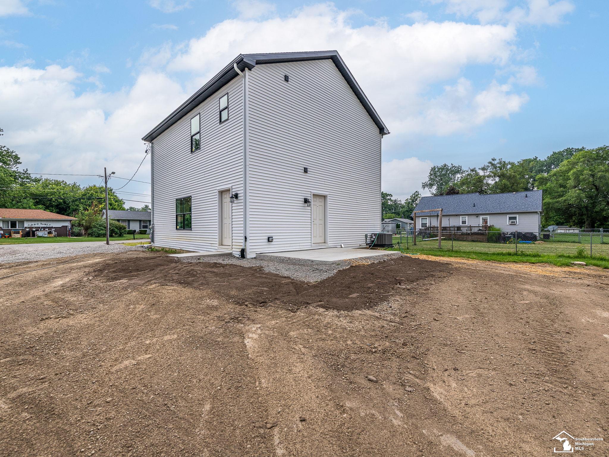 Monroe, Michigan 48161, United States, 5 Bedrooms Bedrooms, ,3 BathroomsBathrooms,Residential,Active,192877